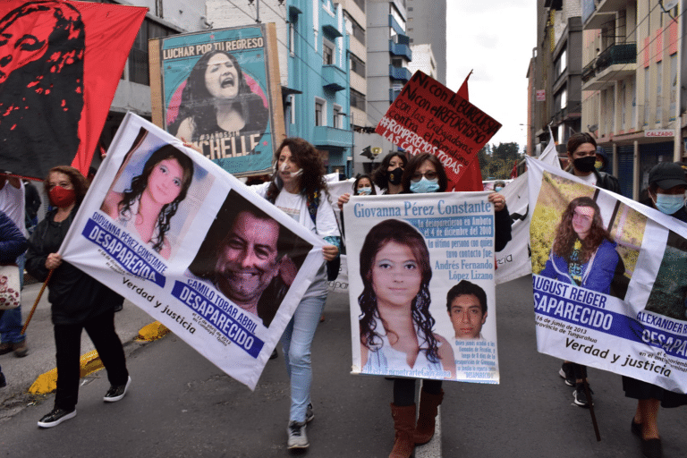Al menos 22 personas desaparecen a diario en Ecuador