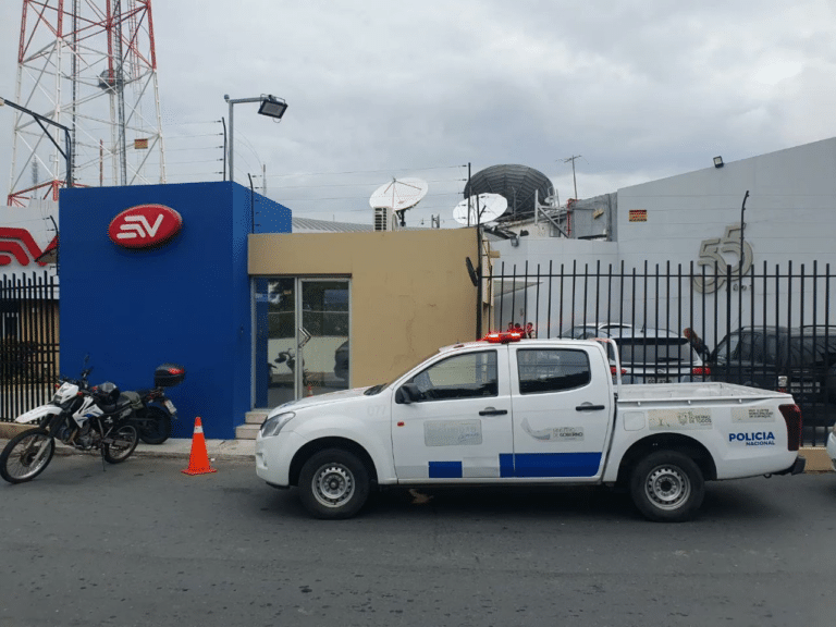 Atentados con explosivos en Ecuavisa y TC Televisión