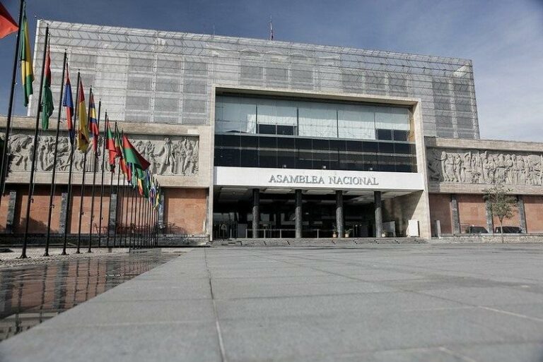 ¿Compra de votos en el piso 7 de la Asamblea?