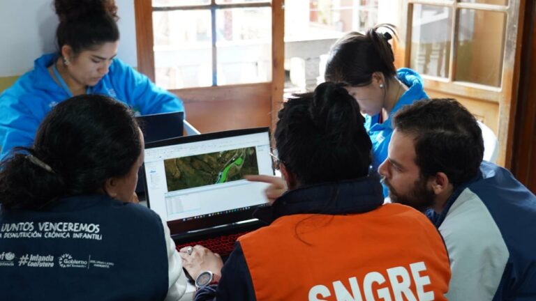117 ciudadanos fueron evacuados en Huigra, ante amenaza de deslizamientos