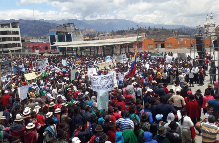 Comuneros de Bolívar denuncian ataques con explosivos