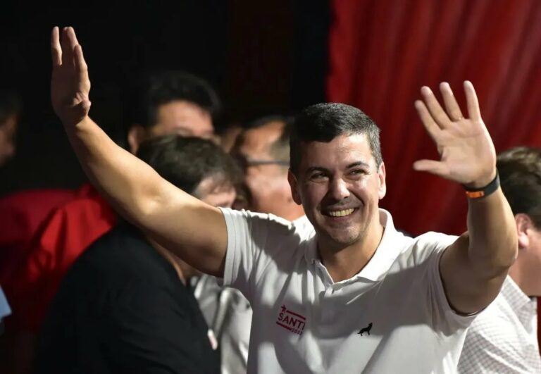 Santiago Peña es eligido como nuevo presidente de Paraguay