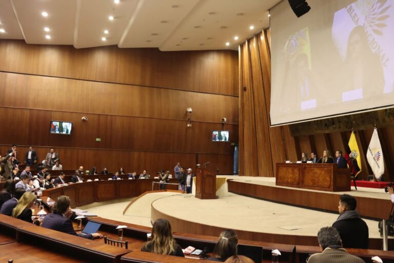 ¿Qué pasaría si Fiscalización recomienda archivar el juicio político?