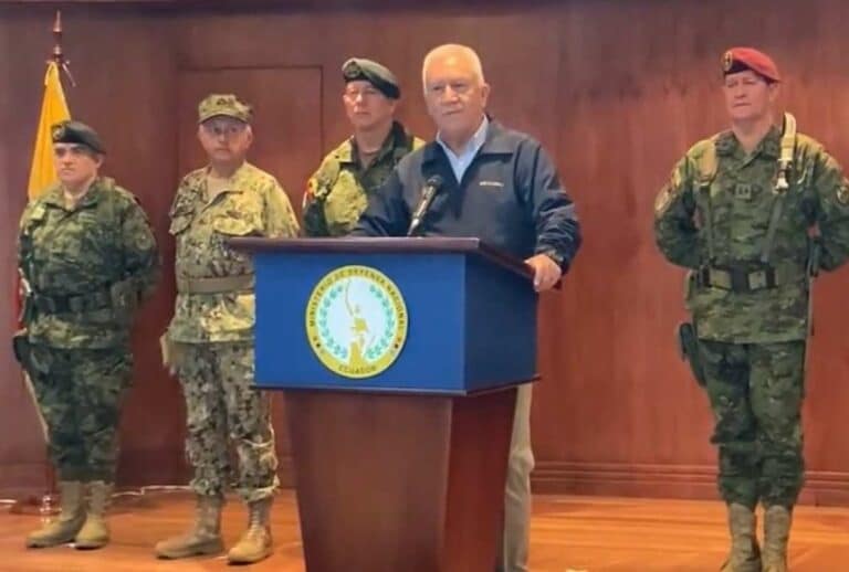 ¿Cuáles son las sanciones vigentes para delitos de terrorismo en Ecuador?