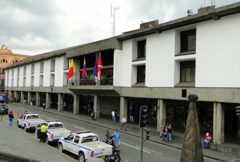Concejal busca referéndum para aprobar la »Constitución de Quito»