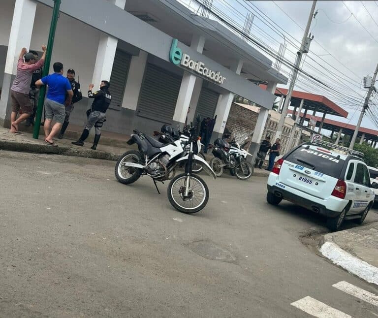 Roban USD 195 mil a BanEcuador, en Manabí