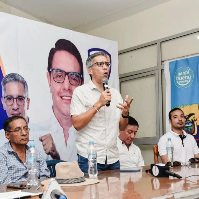 Exministro de Moreno a la Asamblea con el respaldo de Villavicencio