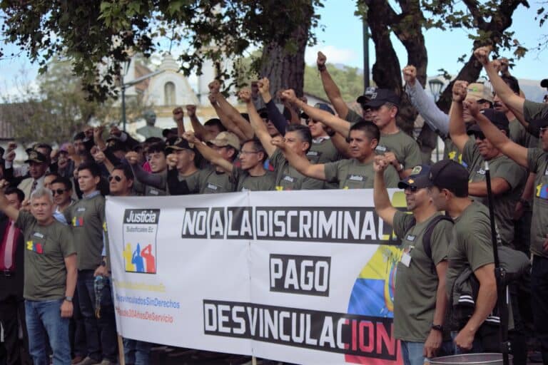Suboficiales en servicio pasivo no tendrán pago por desvinculación 