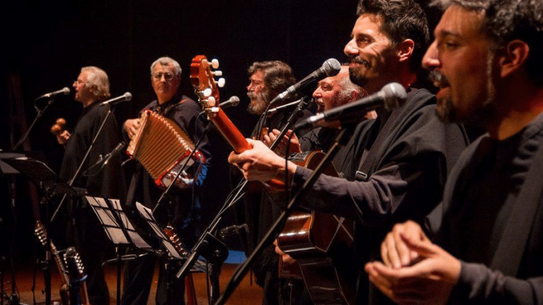 Quilapayún denuncia censura en pleno concierto, en Quito