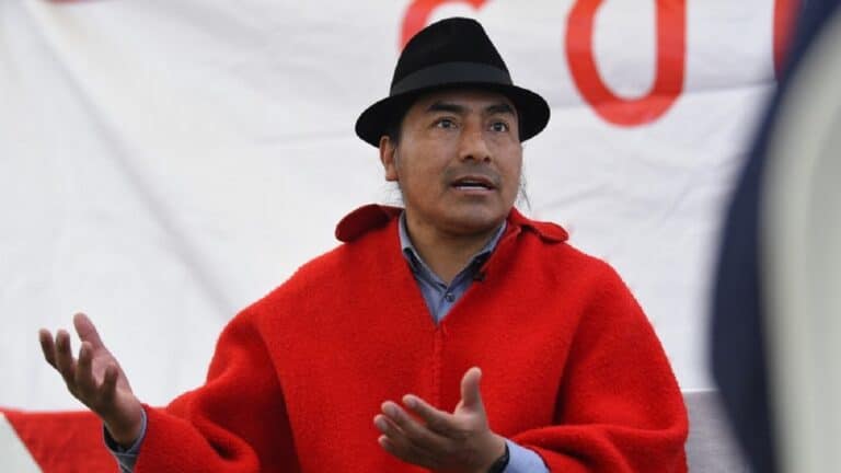 «Noboa protege a los de su clase», dice Iza sobre exclusión de los albaneses en la lista de grupos terroristas