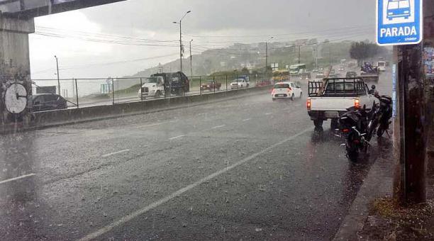 Fuertes lluvias provocaron inundaciones en Quito