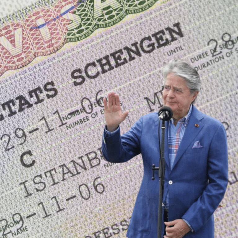 Lasso insiste en la exoneración del visado Schengen