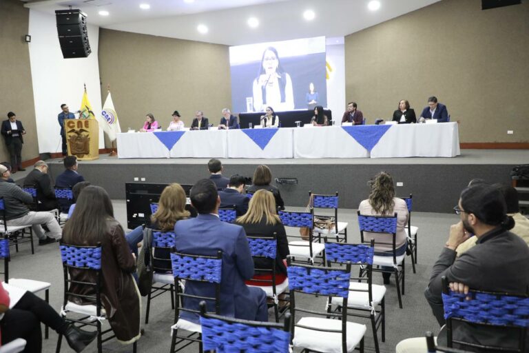 Comité pone las reglas del juego para el Debate Presidencial