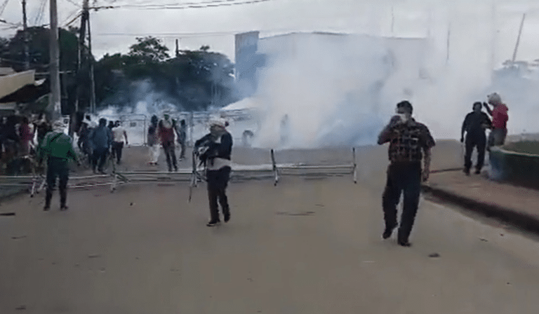Las Naves: Denuncian represión policial en protesta por reforma ambiental