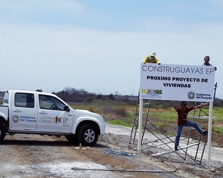 Aguiñaga denunció la inoperancia de Construguayas durante el periodo de González
