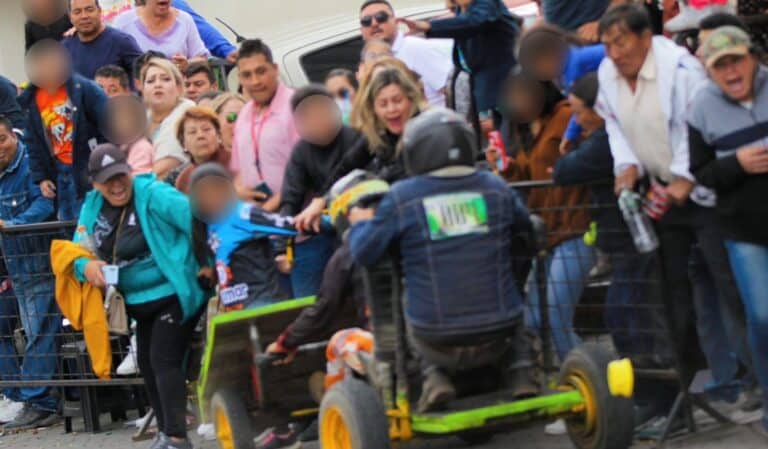 Carrera de coches de madera terminó en tragedia, en San Roque
