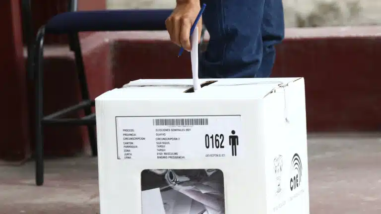 Voto en el exterior: En tres países las elecciones están en “veremos”