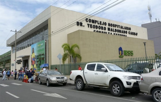 Guayaquil: Controlaría halló irregularidades en contratos del IESS