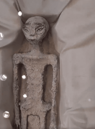 Cuerpos de supuestos extraterrestes fueron presentados en México