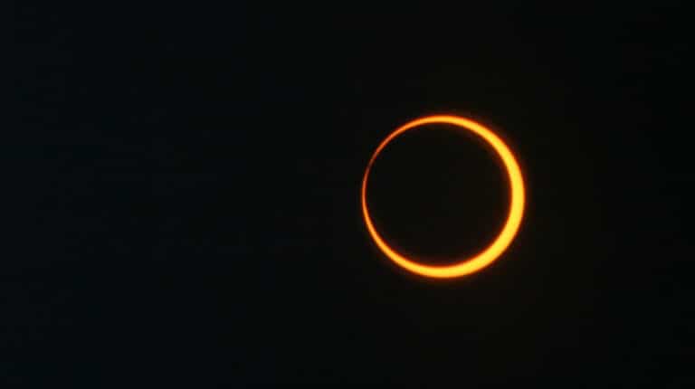 Las condiciones climáticas podrían opacar el eclipse solar en Ecuador