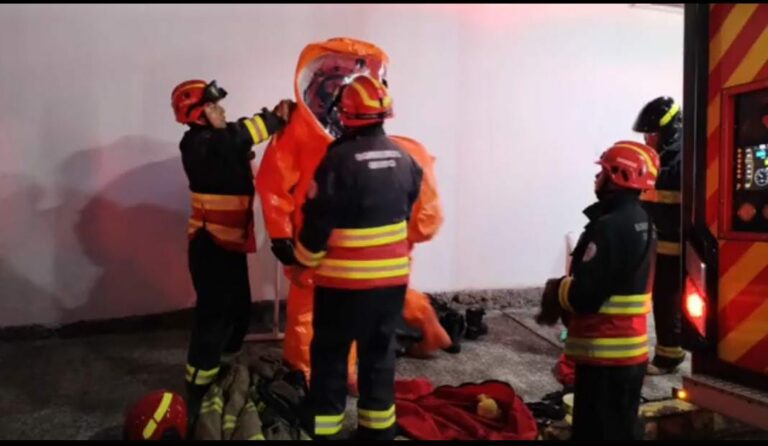 Al menos 20 personas intoxicadas tras derrame de material químico, en Sangolquí
