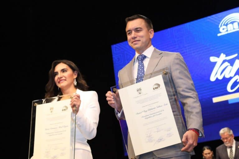 “El camino hacia la cima también está lleno de traiciones”, dijo Daniel Noboa