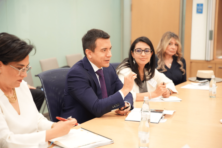 Noboa asegura que sus planes económicos funcionarán si es reelegido