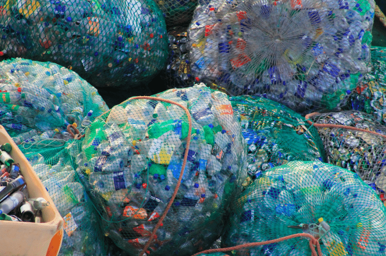 La importación de basura, un problema latente del Ecuador