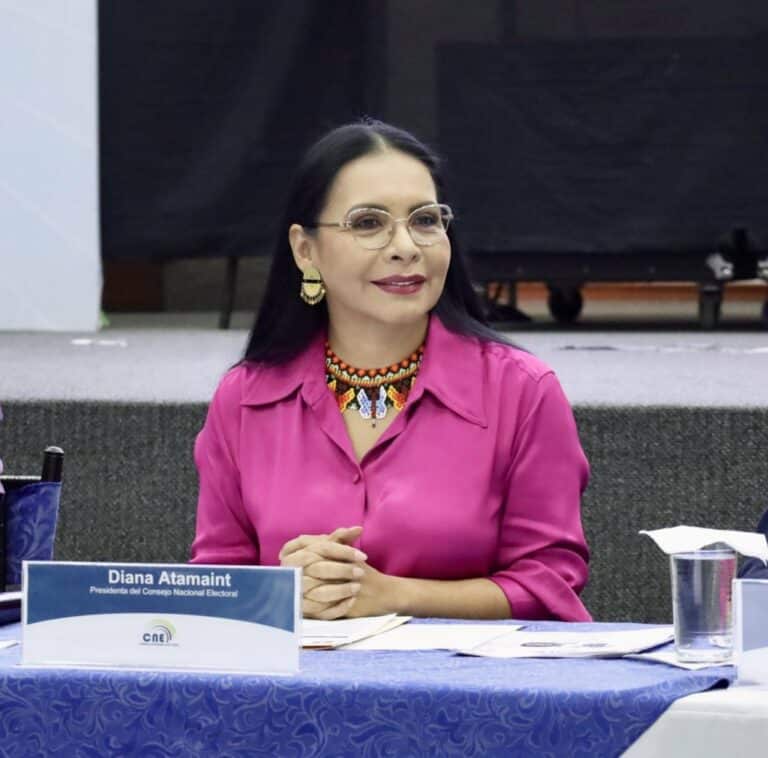 La presidenta del CNE cuestiona la reducción del presupuesto para la Consulta Popular