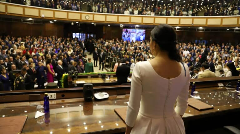 El destino de la vicepresidenta Abad está en manos de la Asamblea