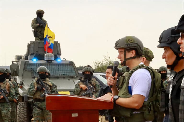 Fuerzas Armadas rechazan a Verónica Abad y respaldan a Daniel Noboa