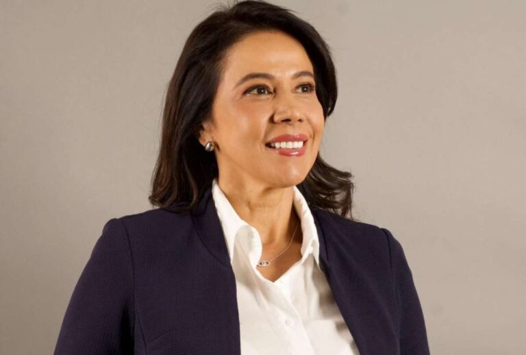 Corte Constitucional anula decretos que encargaron la Presidencia a Cynthia Gellibert
