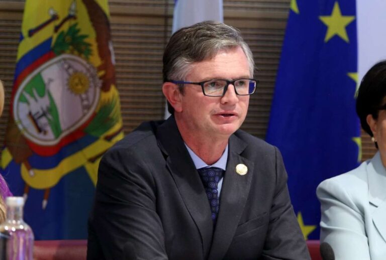 Cambio en Finanzas: Vega deja el cargo y Noboa nombra a Jaramillo como nuevo ministro