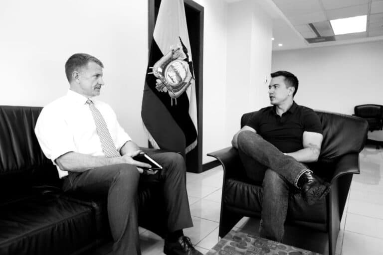 Erik Prince y Ecuador: la sombra de Blackwater en la estrategia de Noboa