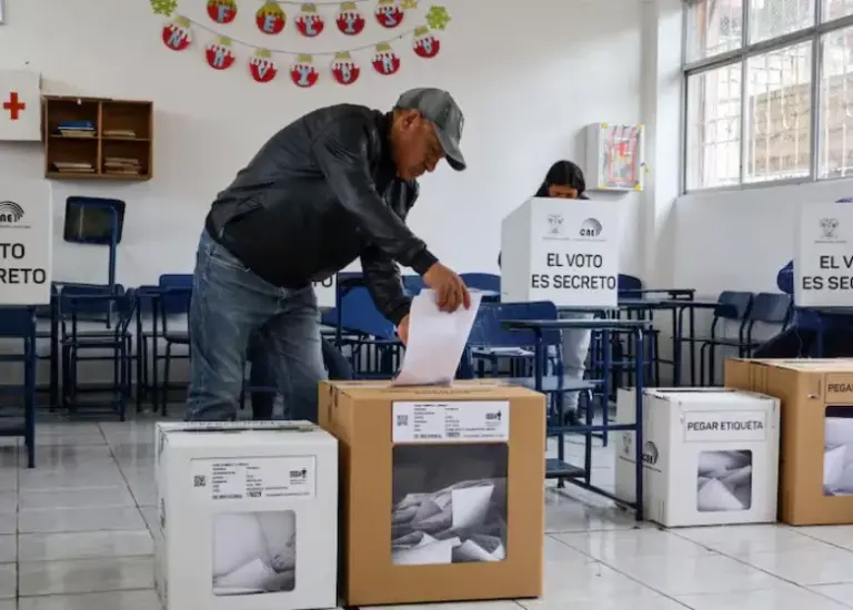 Elecciones 2025: ¿Otra persona puede fotografiar tu voto?