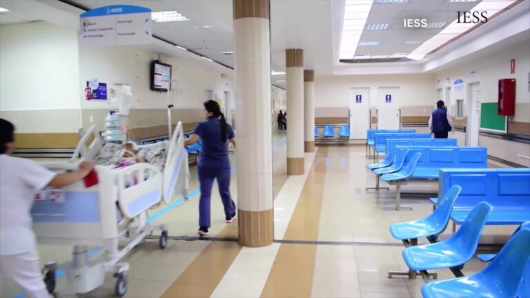 Desde diciembre del 2023 la deuda con el sector de salud se triplicó