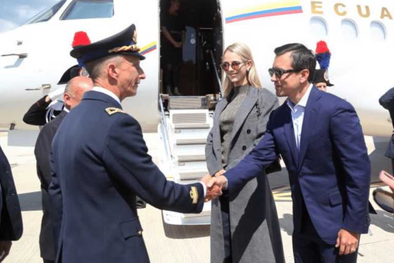 Entre junio y julio Presidencia invirtió más de USD 100 mil en viáticos internacionales
